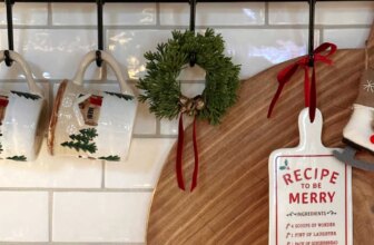 Upgrade Plain Christmas Wreaths With These Inexpen...