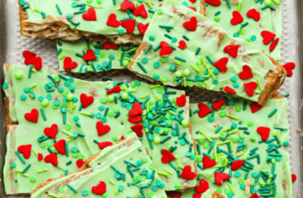 Grinch Christmas Crack Recipe | The Recipe Critic