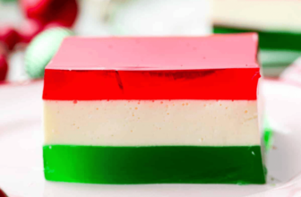 Christmas Ribbon Jello Salad (Layered Holiday Dess...